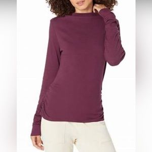 Michael stars Nichole long sleeve top NWT